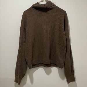 EUC GAP Brown Turtleneck